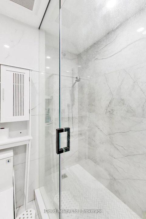 Photo 20 at 16175 Jane Street, Rural King, King