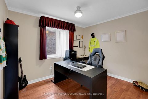 Photo 13 at 160 Carrier Crescent, Patterson, Vaughan