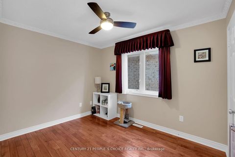 Photo 14 at 160 Carrier Crescent, Patterson, Vaughan