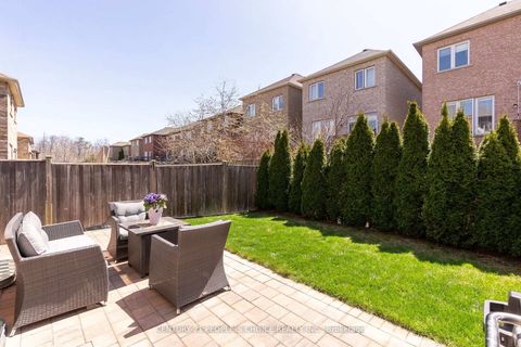 Photo 20 at 160 Carrier Crescent, Patterson, Vaughan