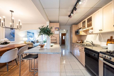 Photo 9 at 467 Hillsdale Avenue E, Mount Pleasant East, Toronto