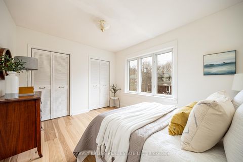 Photo 23 at 467 Hillsdale Avenue E, Mount Pleasant East, Toronto