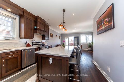 Photo 14 at 31 John Best Avenue, Amesbury, Toronto
