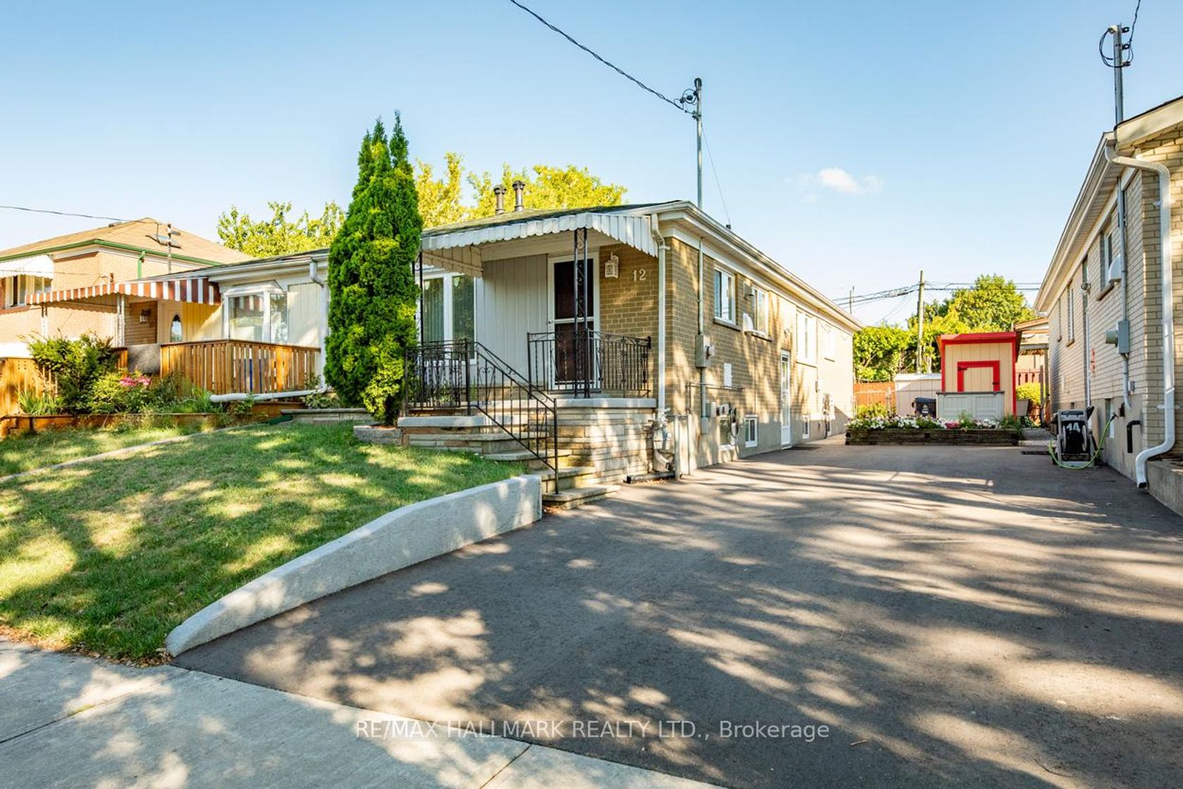 12 Trinnell Boulevard, Birchmount, Toronto photo number 2