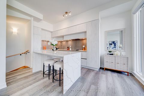 Photo 9 at 705 - 5 Steckley House Lane, Rural Richmond Hill, Richmond Hill