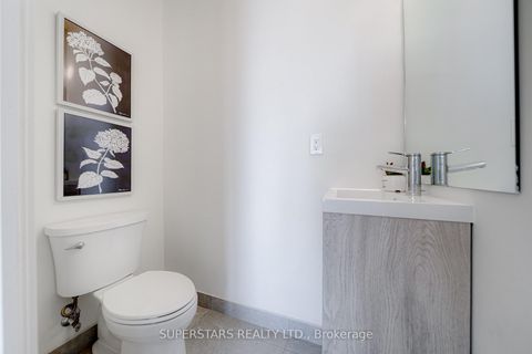 Photo 10 at 705 - 5 Steckley House Lane, Rural Richmond Hill, Richmond Hill