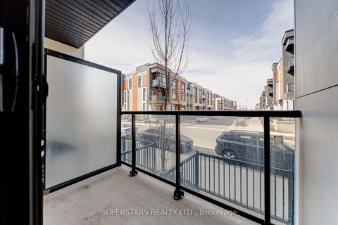 Photo 11 at 705 - 5 Steckley House Lane, Rural Richmond Hill, Richmond Hill