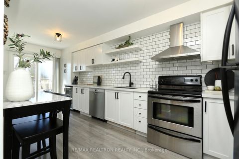 Photo 13 at 376 Rannie Road, Summerhill Estates, Newmarket