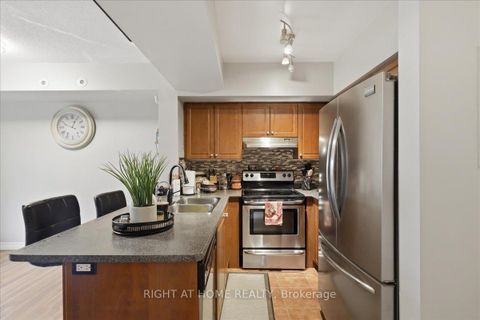 Photo 15 at 1009 - 3043 Finch Avenue W, Humbermede, Toronto