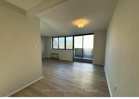 Photo 8 at 303 - 665 Kennedy Road, Kennedy Park, Toronto