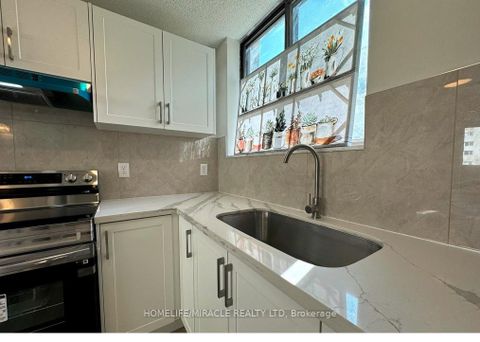 Photo 9 at 303 - 665 Kennedy Road, Kennedy Park, Toronto