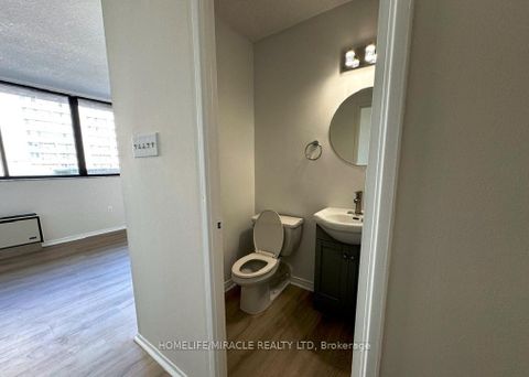 Photo 11 at 303 - 665 Kennedy Road, Kennedy Park, Toronto