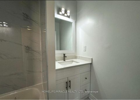 Photo 21 at 303 - 665 Kennedy Road, Kennedy Park, Toronto