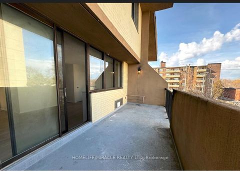 Photo 24 at 303 - 665 Kennedy Road, Kennedy Park, Toronto