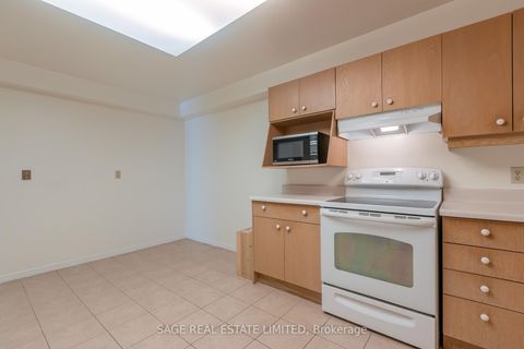 Photo 7 at 302 - 25 George Street, Moss Park, Toronto