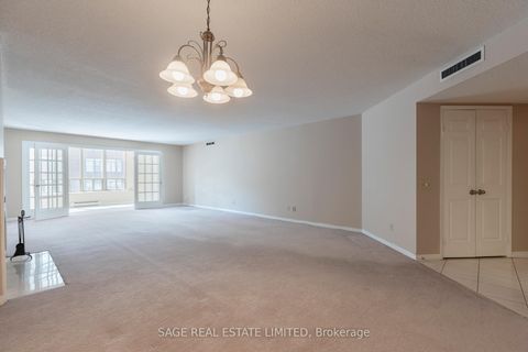 Photo 13 at 302 - 25 George Street, Moss Park, Toronto