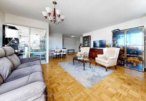 Photo 9 at 514 - 7 Townsgate Drive, Yorkhill, Vaughan