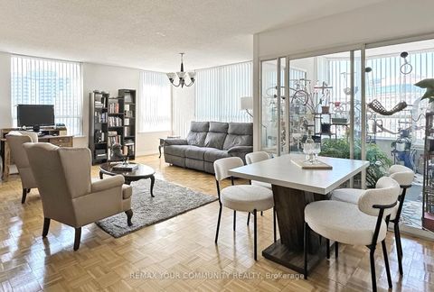 Photo 11 at 514 - 7 Townsgate Drive, Yorkhill, Vaughan