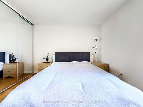 Photo 20 at 514 - 7 Townsgate Drive, Yorkhill, Vaughan