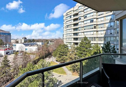 Photo 23 at 514 - 7 Townsgate Drive, Yorkhill, Vaughan