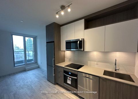 Photo 5 at 1005 - 70 Princess Street, Moss Park, Toronto