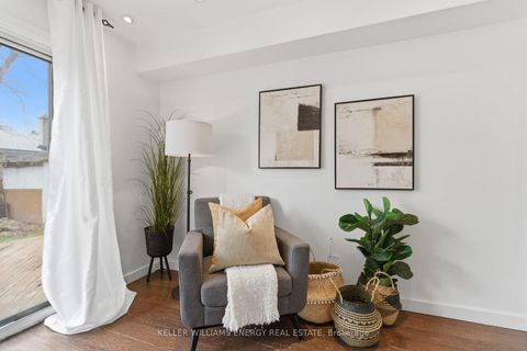 Photo 7 at 20 Ravenview Drive, West Hill, Toronto