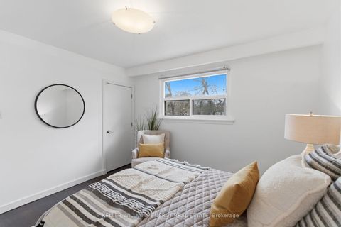 Photo 21 at 20 Ravenview Drive, West Hill, Toronto