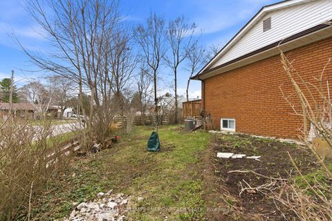 Photo 33 at 20 Ravenview Drive, West Hill, Toronto