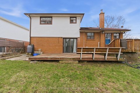 Photo 37 at 20 Ravenview Drive, West Hill, Toronto