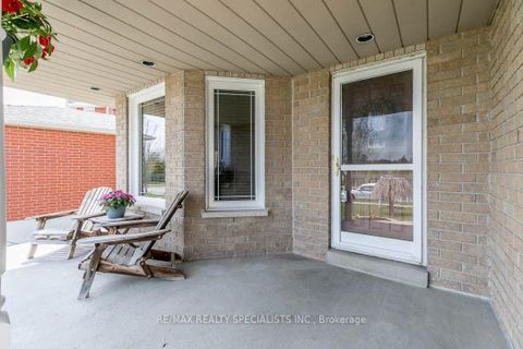 Photo 4 at 88 Loon Avenue, Painswick South, Barrie