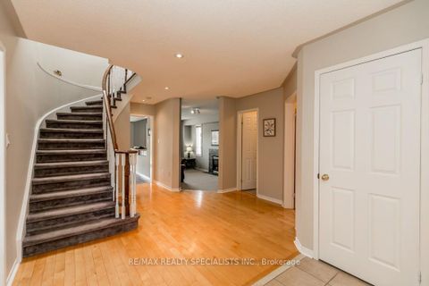 Photo 5 at 88 Loon Avenue, Painswick South, Barrie