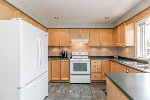 Photo 9 at 88 Loon Avenue, Painswick South, Barrie