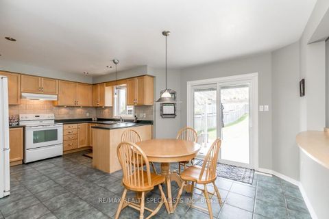 Photo 10 at 88 Loon Avenue, Painswick South, Barrie