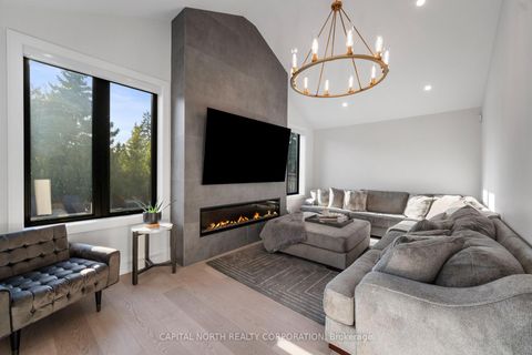 Photo 19 at 130 Fifth Avenue, East Woodbridge, Vaughan