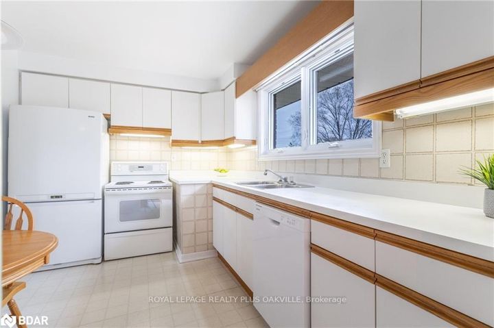 Photo 30 at 2030 Vickery Drive, WO West, Oakville