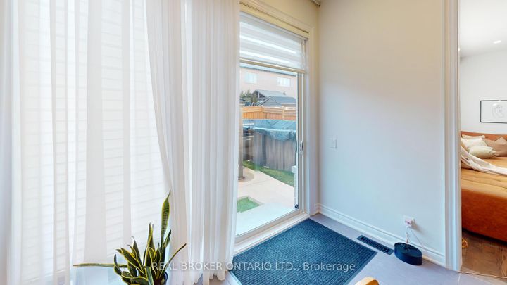 Photo 4 at 34 Kidd Street, Bradford, Bradford West Gwillimbury