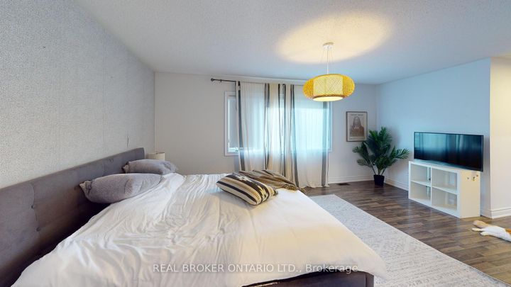 Photo 9 at 34 Kidd Street, Bradford, Bradford West Gwillimbury