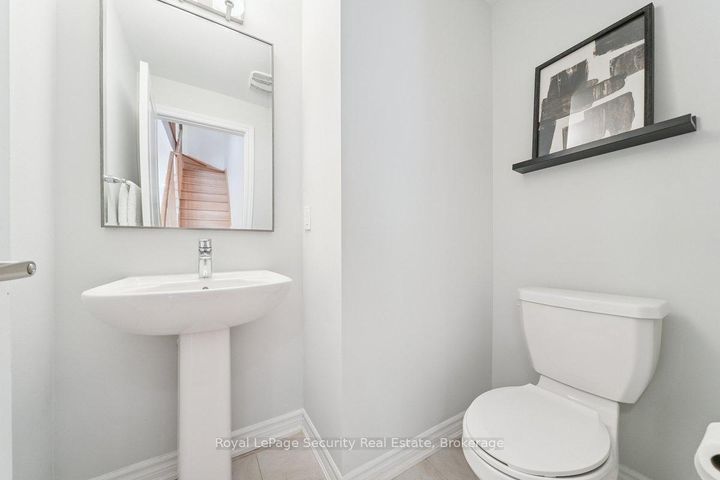 Photo 14 at 24 - 348 Wheat Boom Drive S, JM Joshua Meadows, Oakville