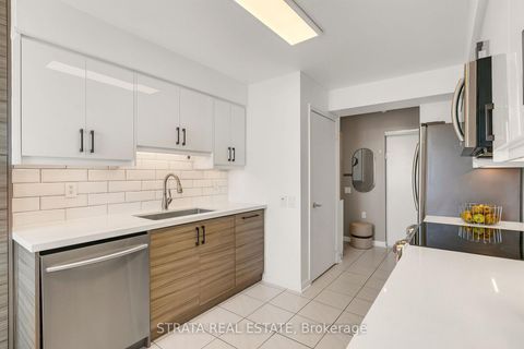 Photo 6 at 733 - 650 Lawrence Avenue W, Lawrence, Toronto