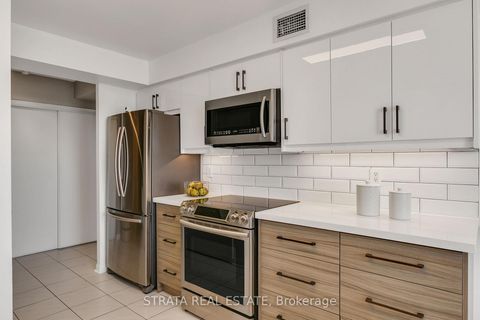 Photo 7 at 733 - 650 Lawrence Avenue W, Lawrence, Toronto