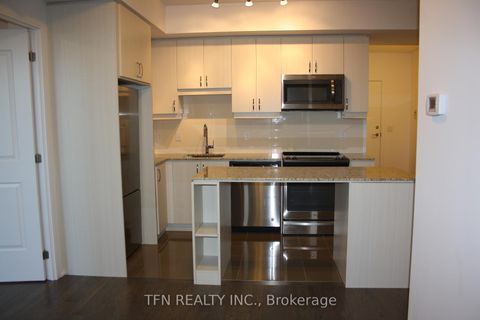 Photo 3 at 519 - 9201 yonge Street, Langstaff, Richmond Hill
