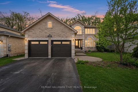 Photo 0 at 63 Northview Crescent, Northwest, Barrie