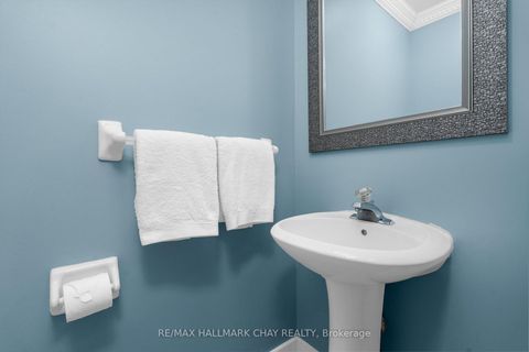 Photo 15 at 63 Northview Crescent, Northwest, Barrie