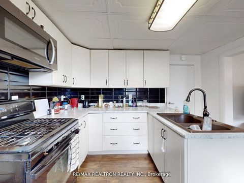 Photo 8 at 156 The Queensway Street S, Keswick North, Georgina