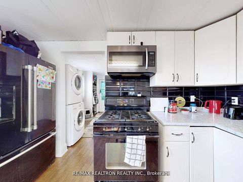 Photo 9 at 156 The Queensway Street S, Keswick North, Georgina