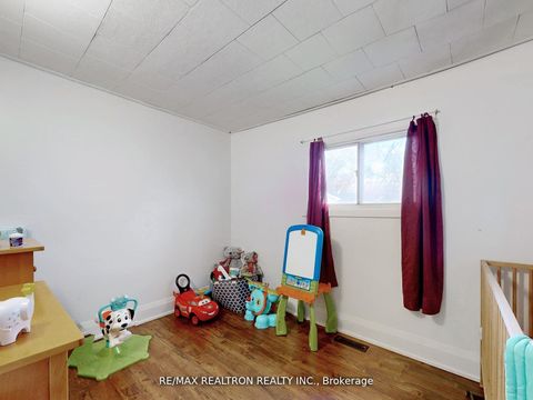 Photo 18 at 156 The Queensway Street S, Keswick North, Georgina