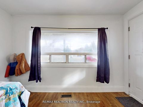 Photo 23 at 156 The Queensway Street S, Keswick North, Georgina