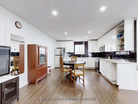 Photo 31 at 156 The Queensway Street S, Keswick North, Georgina