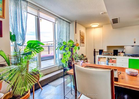 Photo 16 at 219 - 7 Foundry Avenue, Junction, Toronto