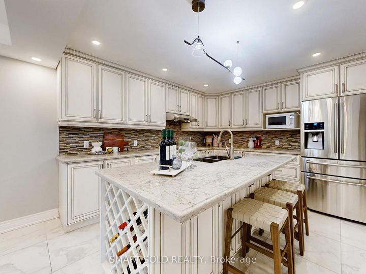 Photo 7 at 24 Normandy Crescent, Harding, Richmond Hill